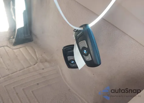 2013 BMW 320I xDrive z USA, uszkodzony, nr VIN WBA3C3C54DF980779